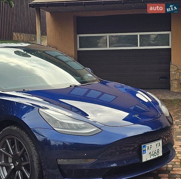Седан Tesla Model 3 2020 в Запорожье