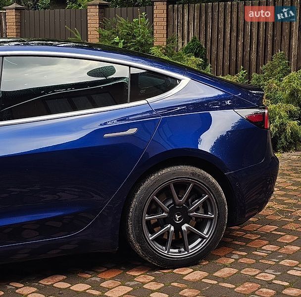 Седан Tesla Model 3 2020 в Запорожье