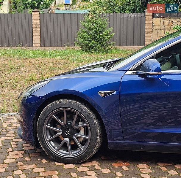 Седан Tesla Model 3 2020 в Запорожье