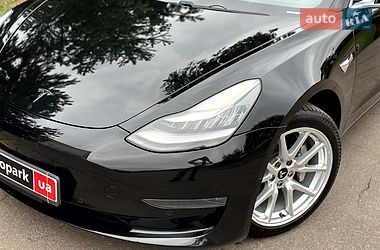 Седан Tesla Model 3 2018 в Вінниці