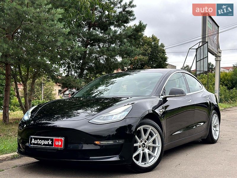 Седан Tesla Model 3 2018 в Вінниці