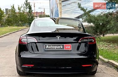 Седан Tesla Model 3 2018 в Вінниці