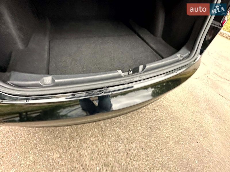Седан Tesla Model 3 2018 в Вінниці