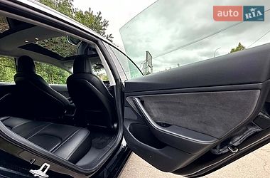 Седан Tesla Model 3 2018 в Вінниці