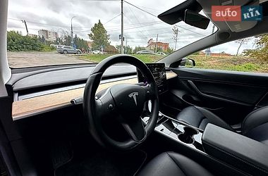 Седан Tesla Model 3 2018 в Вінниці
