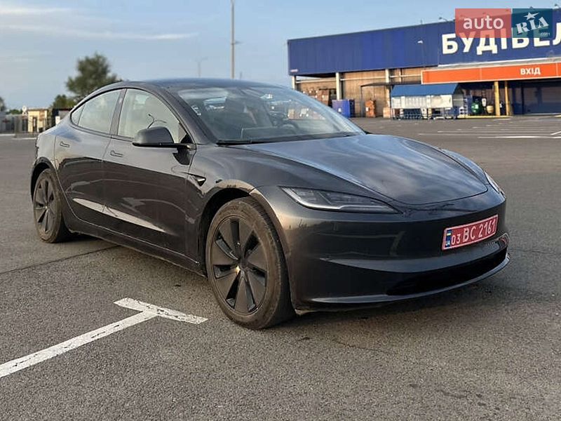 Tesla Model 3, фото из объявления