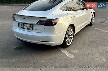 Седан Tesla Model 3 2019 в Одесі