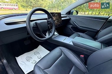 Седан Tesla Model 3 2024 в Дрогобичі