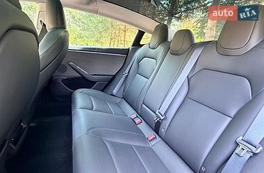 Седан Tesla Model 3 2024 в Дрогобичі