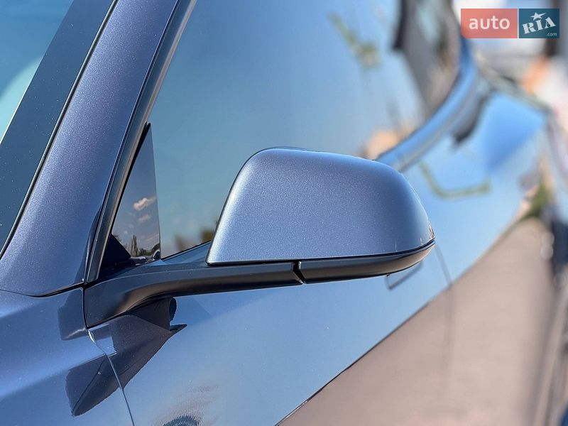 Седан Tesla Model 3 2021 в Кривом Роге