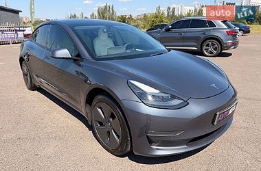 Седан Tesla Model 3 2021 в Кривом Роге