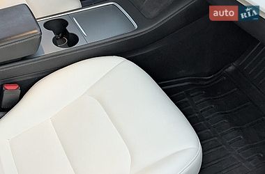 Седан Tesla Model 3 2020 в Ивано-Франковске