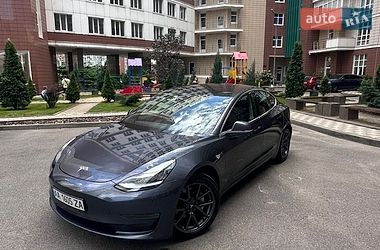 Седан Tesla Model 3 2018 в Києві