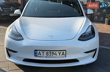 Седан Tesla Model 3 2021 в Івано-Франківську
