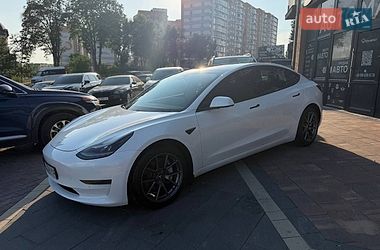 Седан Tesla Model 3 2021 в Івано-Франківську