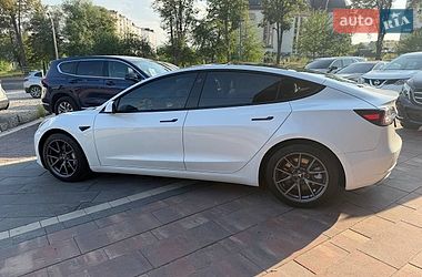 Седан Tesla Model 3 2021 в Івано-Франківську
