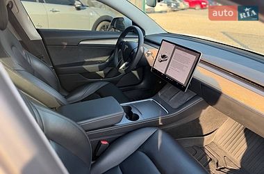 Седан Tesla Model 3 2021 в Івано-Франківську