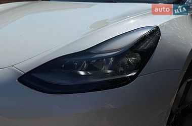 Седан Tesla Model 3 2023 в Києві