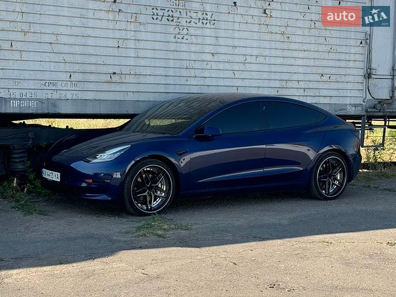 Седан Tesla Model 3 2018 в Одессе