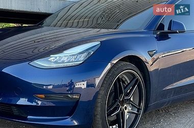 Седан Tesla Model 3 2018 в Одессе