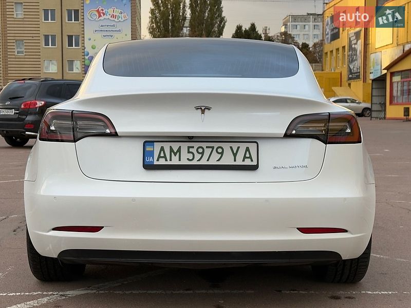 Седан Tesla Model 3 2020 в Житомирі фото 3 Седан Tesla Model 3 2020 в Житомирі