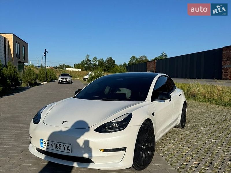 Седан Tesla Model 3 2022 в Хмельницькому