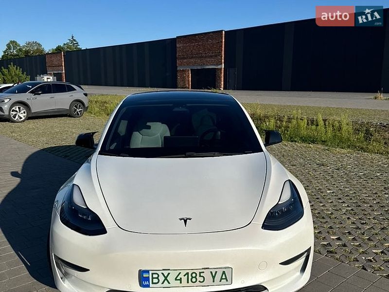 Седан Tesla Model 3 2022 в Хмельницькому