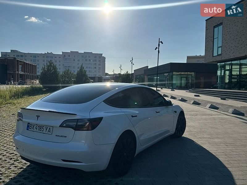 Седан Tesla Model 3 2022 в Хмельницькому