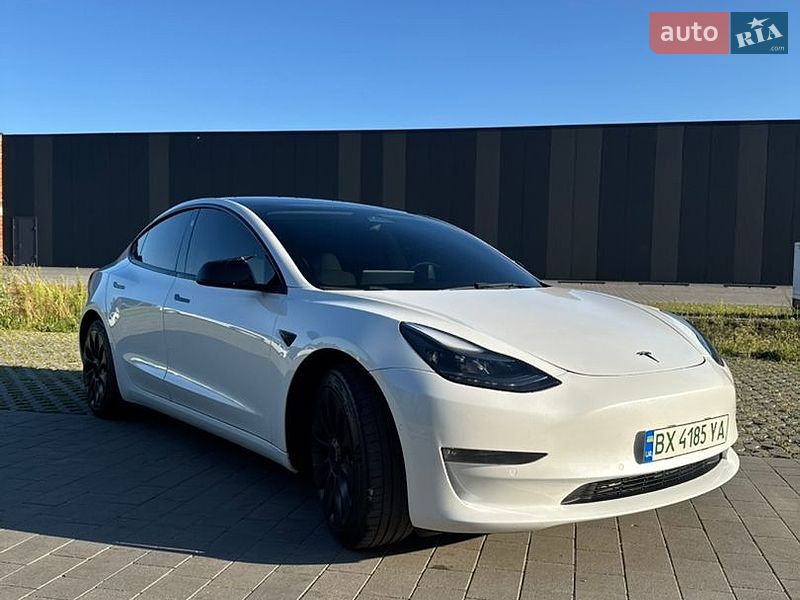 Седан Tesla Model 3 2022 в Хмельницькому