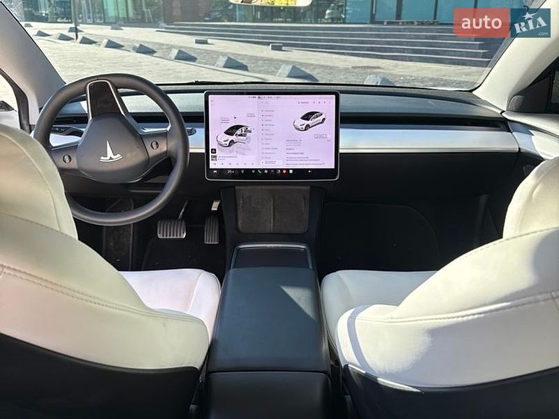 Седан Tesla Model 3 2022 в Хмельницькому