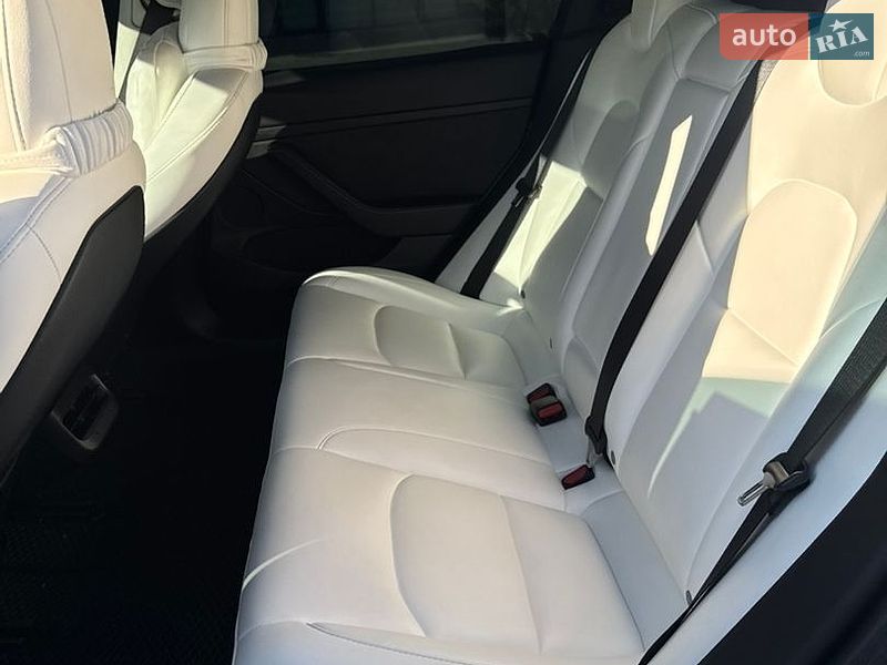 Седан Tesla Model 3 2022 в Хмельницькому