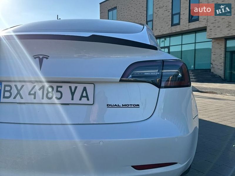 Седан Tesla Model 3 2022 в Хмельницькому