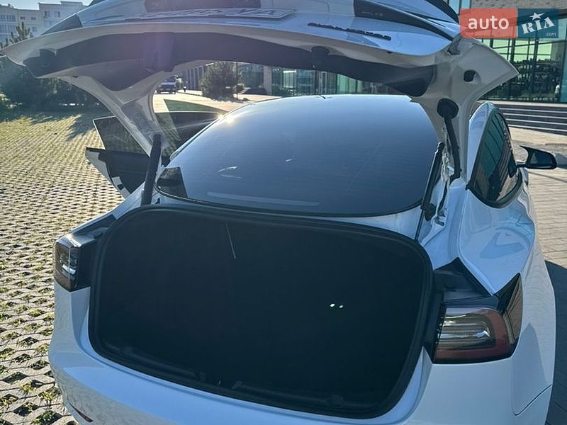 Седан Tesla Model 3 2022 в Хмельницькому