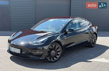 Седан Tesla Model 3 2022 в Киеве