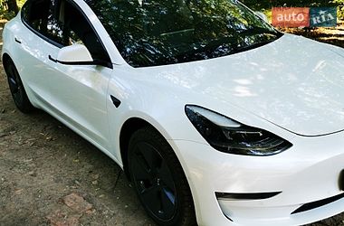 Седан Tesla Model 3 2022 в Бориславе