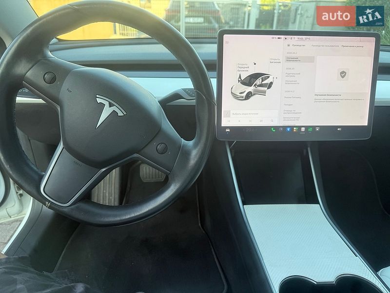 Седан Tesla Model 3 2019 в Ужгороде