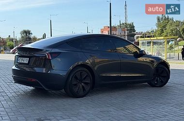 Седан Tesla Model 3 2024 в Дніпрі
