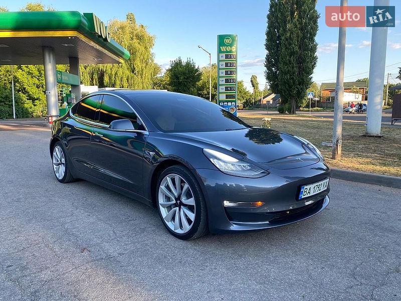 Седан Tesla Model 3 2018 в Кропивницькому