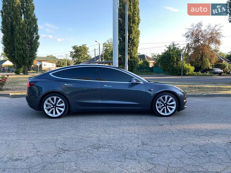 Седан Tesla Model 3 2018 в Кропивницькому