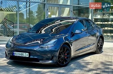 Седан Tesla Model 3 2018 в Києві