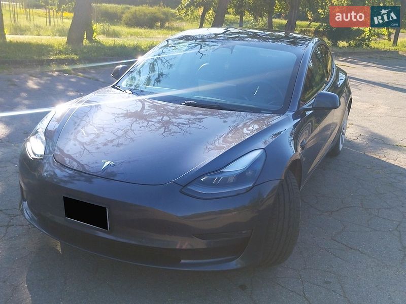 Седан Tesla Model 3 2022 в Кривому Розі