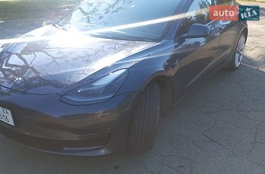 Седан Tesla Model 3 2022 в Кривом Роге