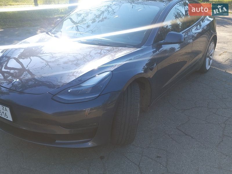 Седан Tesla Model 3 2022 в Кривом Роге
