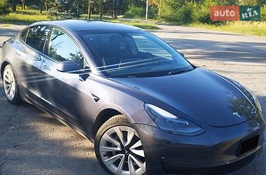 Седан Tesla Model 3 2022 в Кривом Роге