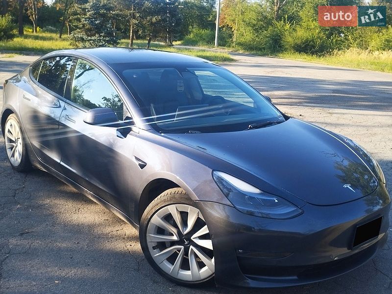Седан Tesla Model 3 2022 в Кривом Роге