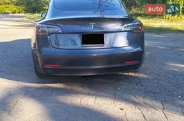 Седан Tesla Model 3 2022 в Кривом Роге