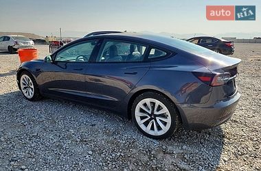 Седан Tesla Model 3 2023 в Львове
