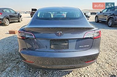 Седан Tesla Model 3 2023 в Львове