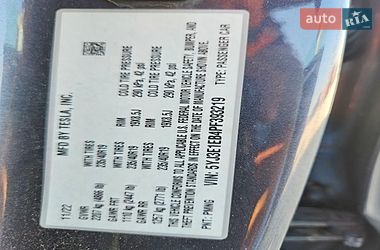 Седан Tesla Model 3 2023 в Львове