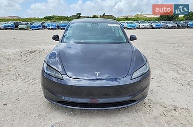 Седан Tesla Model 3 2025 в Києві